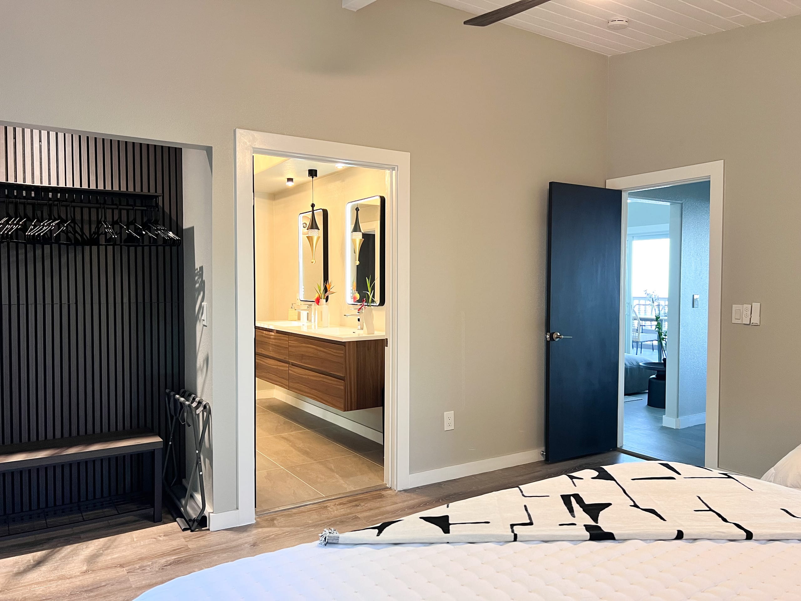 Home in Kailua-Kona · ★4.99 · 2 bedrooms · 4 beds · 2.5 baths - Image 37