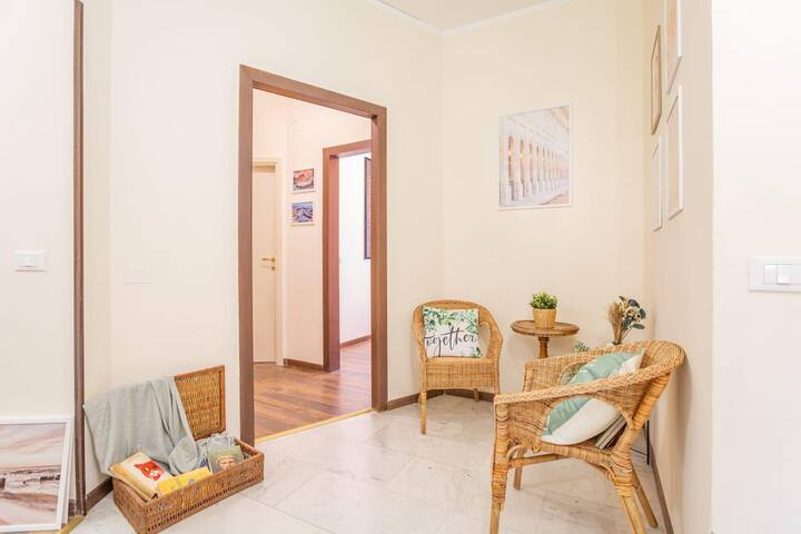 Roma is amoR – Vatican House gallery image 3