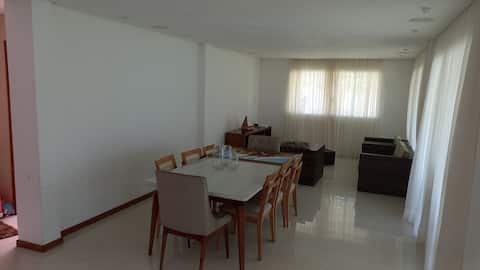 Casa c/ piscina e 4/4 no Guaibim