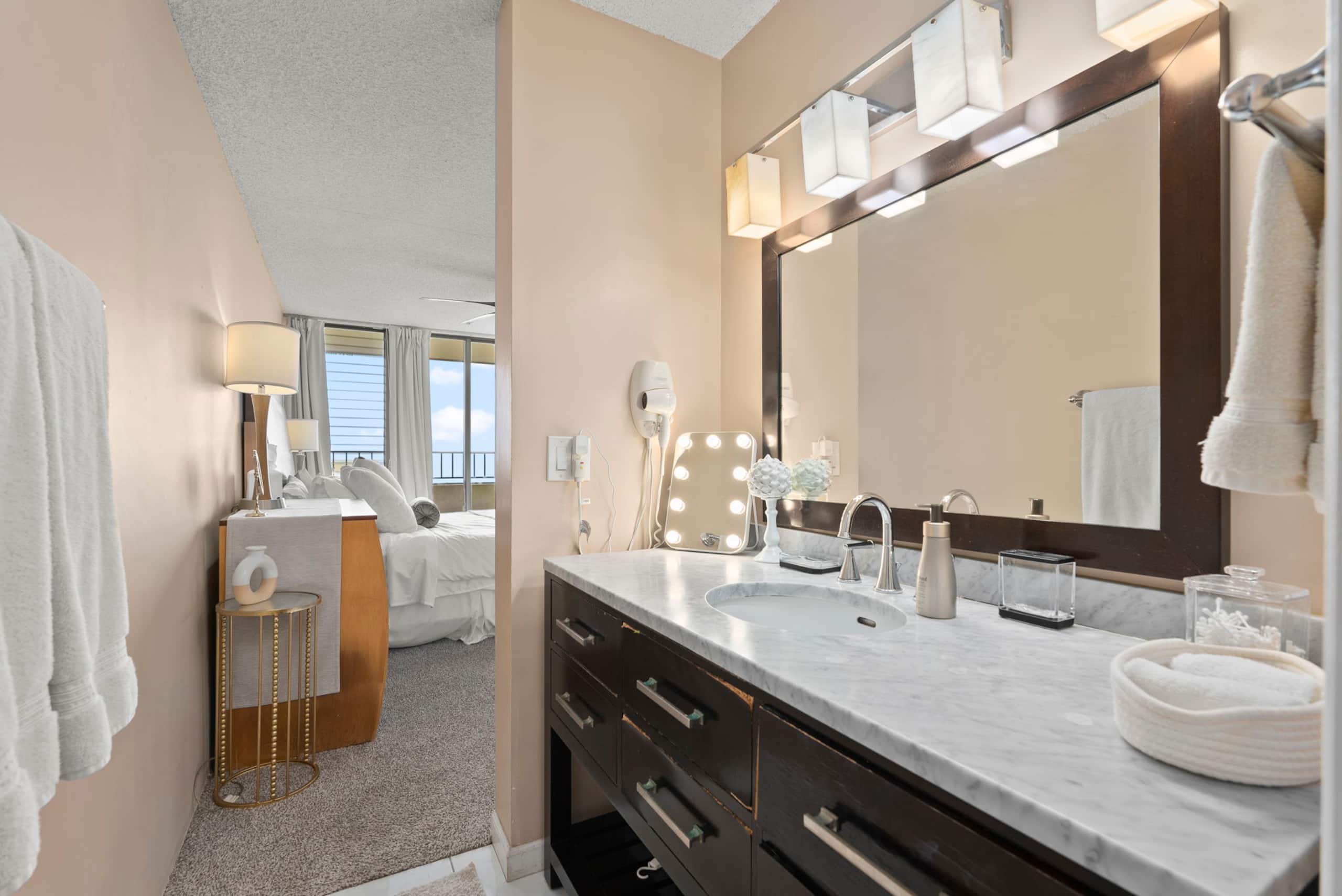 OHANA Luxury Suite - Photo 25