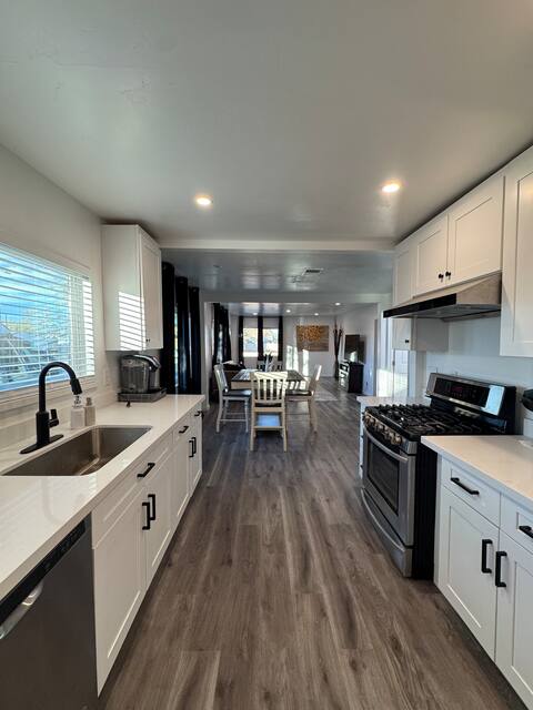 Elegant Modern Winslow Home