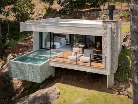 House in the Valley with amazing views near Gramado