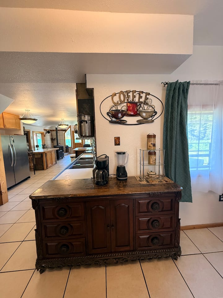 Glacier View Lodge - Bonners Ferry, ID