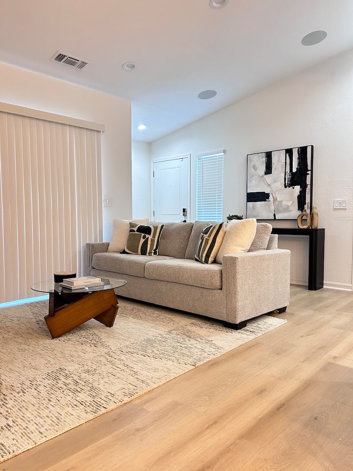 Quiet Community, Stylish Escape - Sacramento, CA
