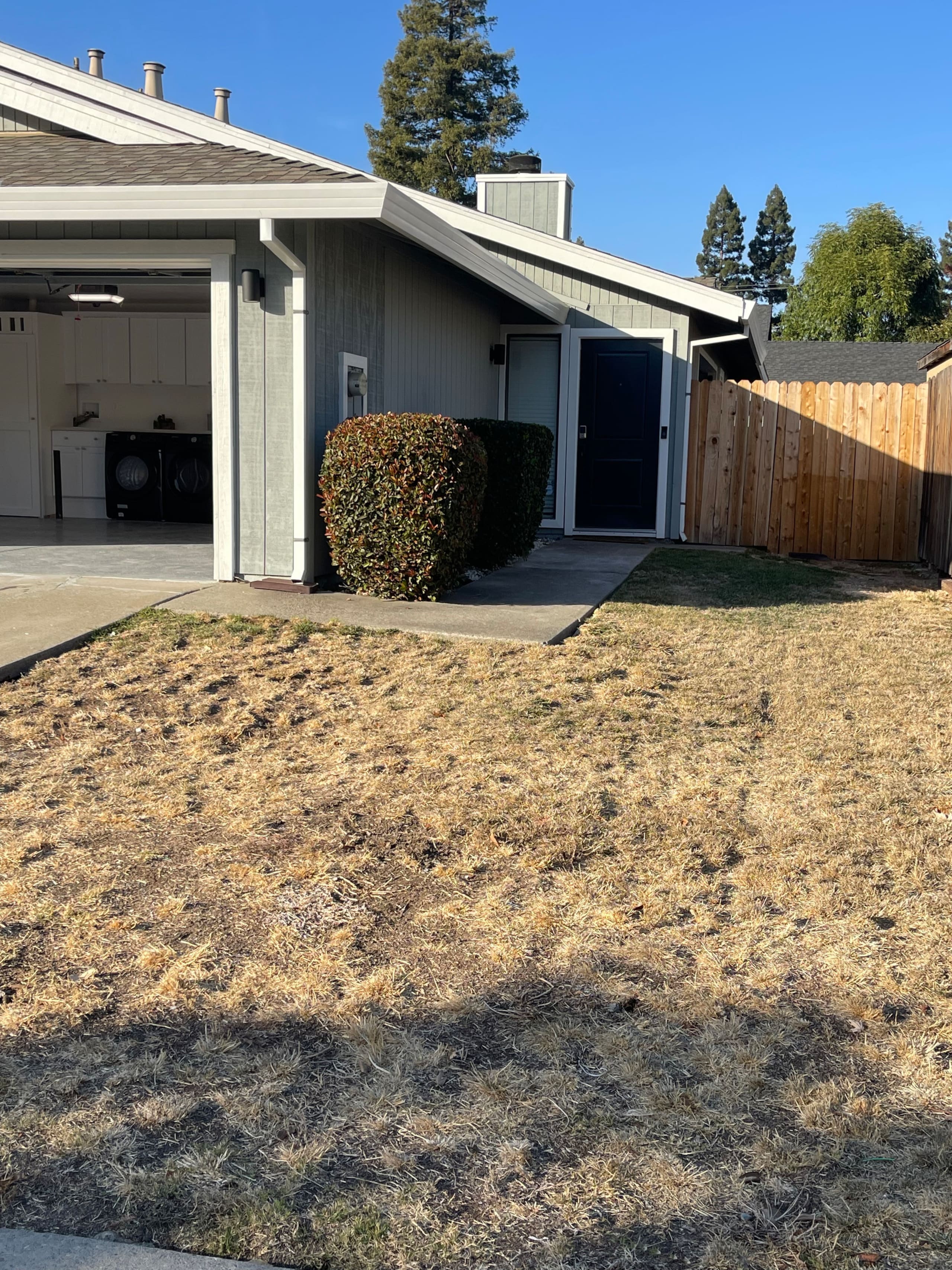 Townhouse Near Airport & Downtown w/ Garage - Photo 31