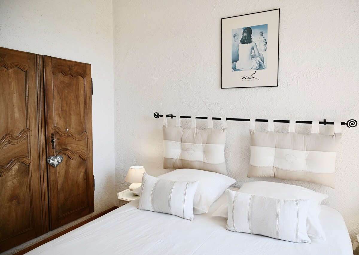 საძინებელი 1