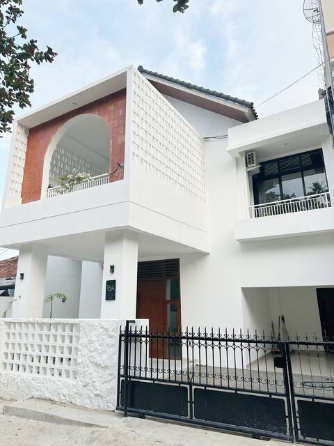 Homestay Downtown Location