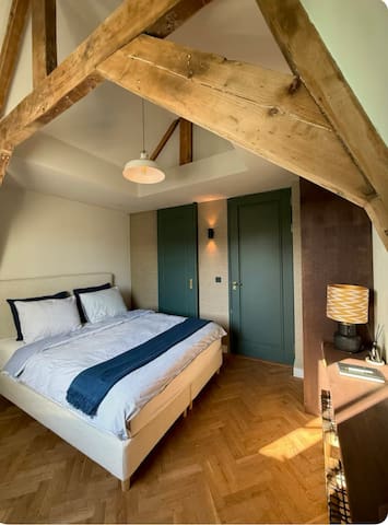 Rembrandt & Vermeer – luxe kamers bij Museumplein gallery image 2