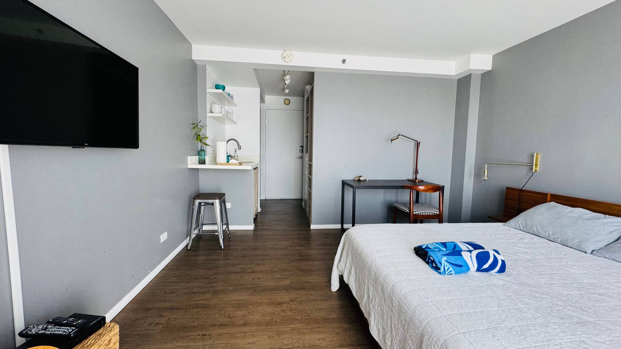 Modern Studio Waikiki Beach - Image 6