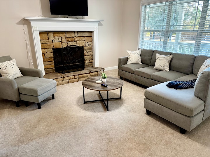 Home Sweet Home | 4br Countryside - Hampton, GA