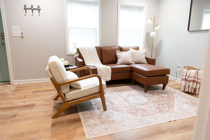 Downtown Apt 1br/1ba - Newnan, GA