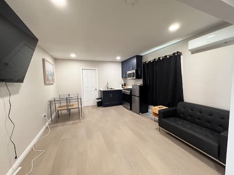 Popular Airbnb listing: Living/r full kitchen w bath/r in South San Gabriel