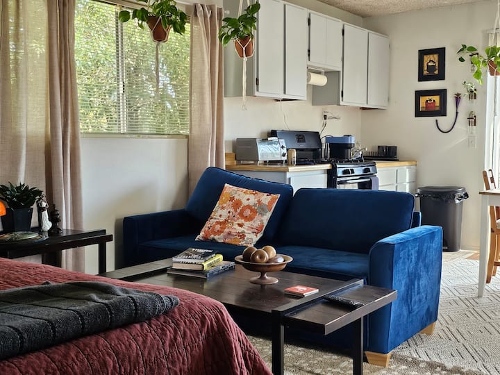 Cozy Safe Studio Near Lgb, Csulb, Events & Cruises - Long Beach, CA