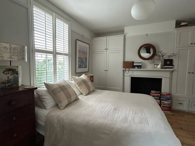 Battery Point Garden House gallery image 4