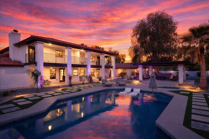 Paradise Palace-Private Pool&Spa-Guest House &More - Houses for