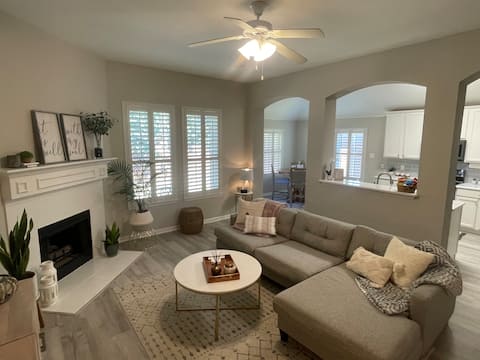 Top Airbnb: Cozy Lake Lewisville Getaway in Little Elm