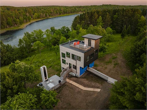 Lakeside Loft, Roof Deck + Sauna