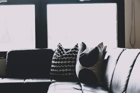 Top Airbnb: Elevation - 3 Bedroom in Bright