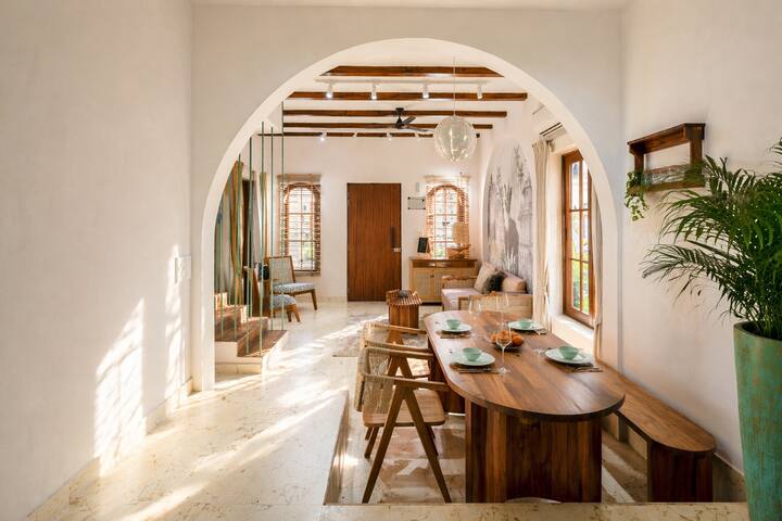 Dining area image 3