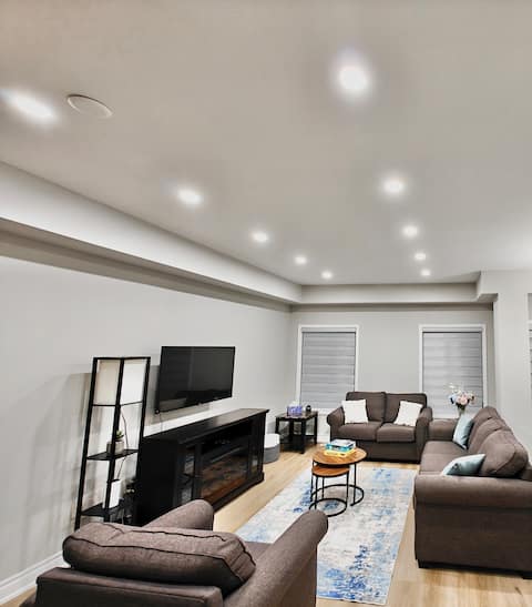 Successful Airbnb property: Entire Home North Scarborough in Scarborough—Rouge Park