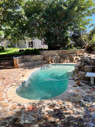 Stoneyridge Manor gallery image 3