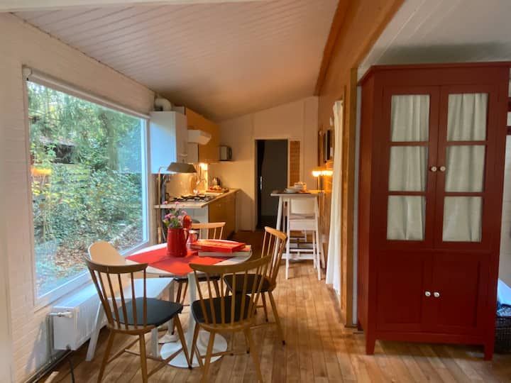 Toede-loes, Boshuisje Met Sauna - Lanaken