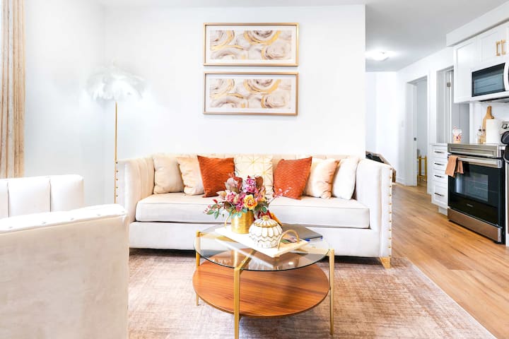 Luxury Retreat Minutes From Niagara Falls & Casino - Niagara Falls