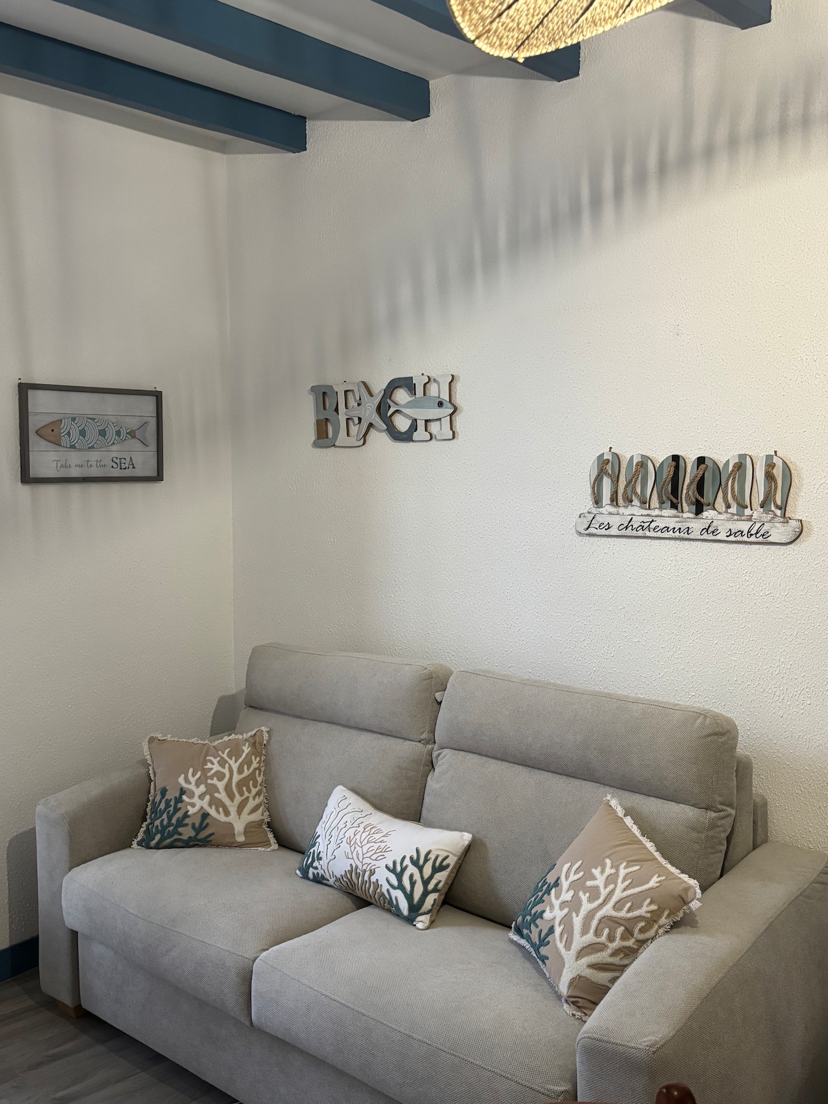 Annonce Airbnb populaire: Apartment, side sea view à Mers Les Bains