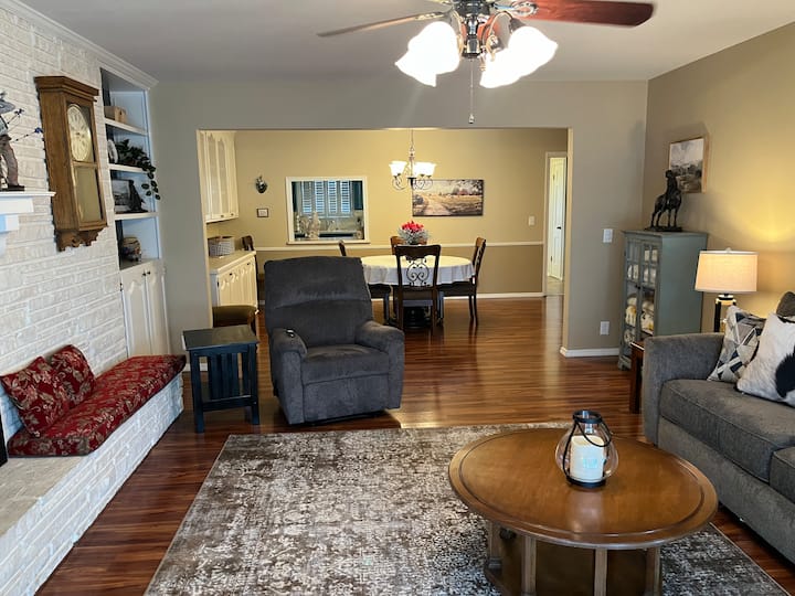 Charming Condo With Patio! - Dewey, OK