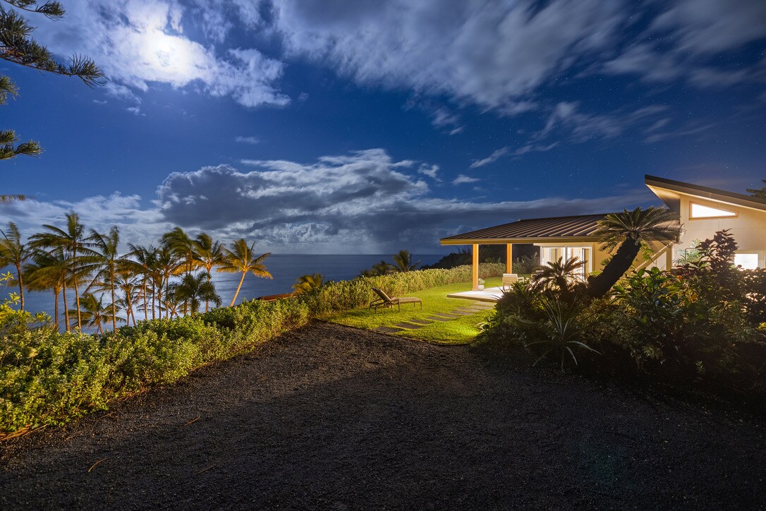 Ocean Ohana — Private Luxury on the Hamakua Coast - Houses for