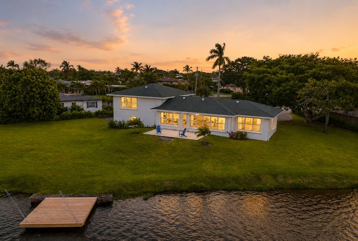Boater's Retreat Private Dock Close To Palm Beach - Lake Worth, FL