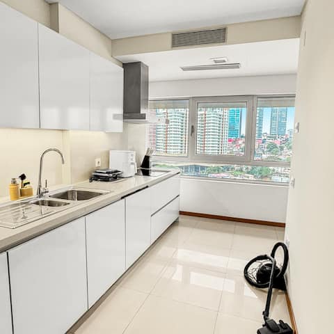 Comfy 1BR-Steps from Total HQ | Endiama & BNA