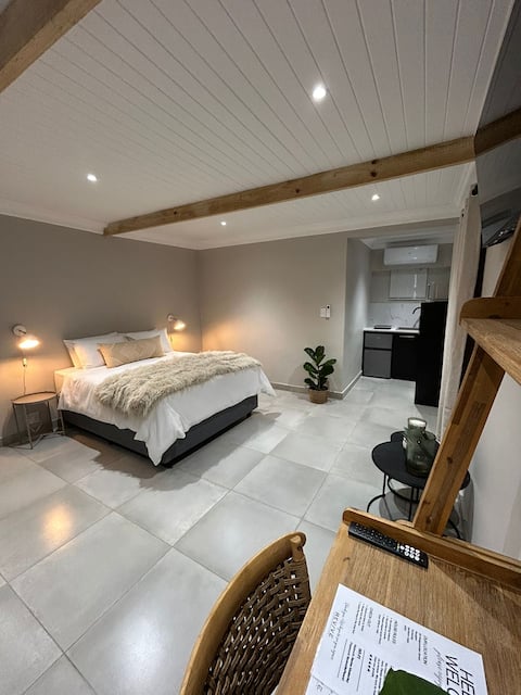 Ideal location Kimberley 4