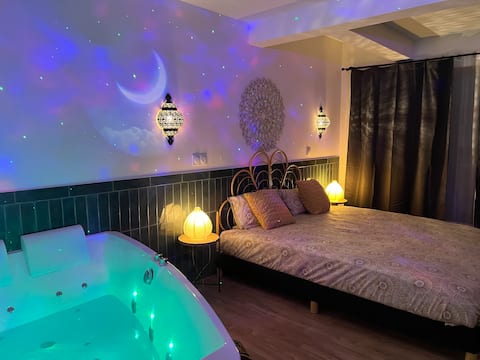 Cocooning Getaway with Hot Tub