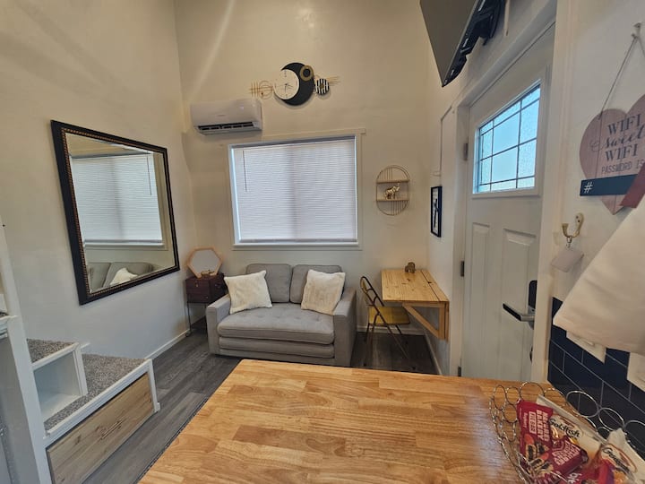 Spurwing Tiny House Retreat - Meridian, ID