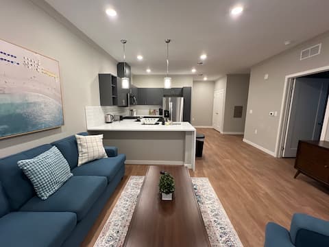 227 Chic 1BR – 2-Min Walk to Train, Free Parking