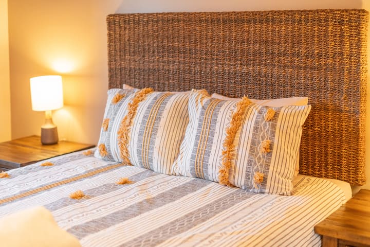 After a day exploring the red rocks, sink into this spacious bed and unwind. With 2 kings, 1 queen, and 2 single floor mattresses, the home comfortably accommodates groups who want room to relax, recharge and plan tomorrow’s adventure.