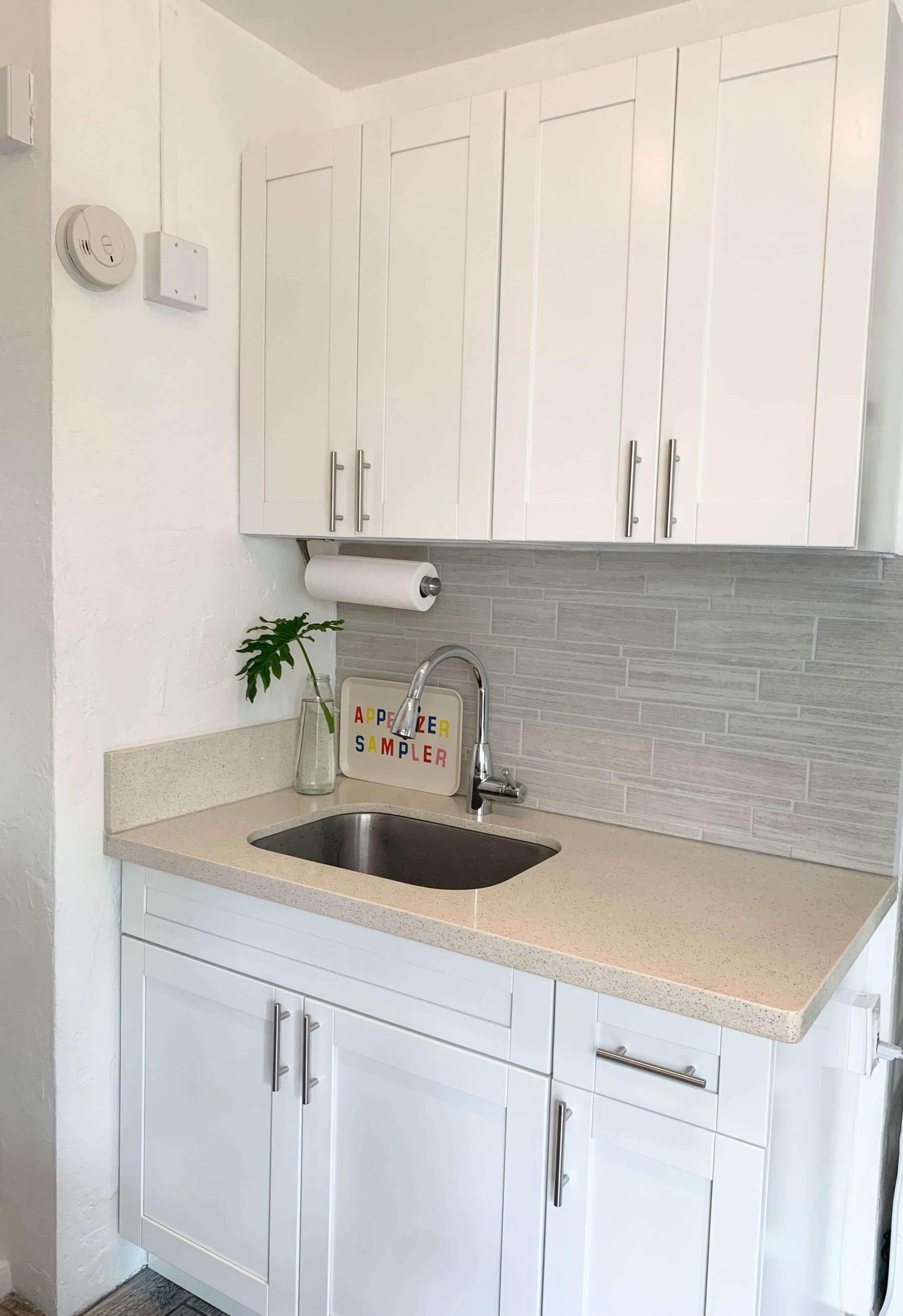 Condo in Honolulu · ★4.94 · Studio · 1 bed · 1 bath - Image 13
