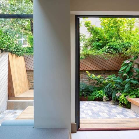 * 4-bed Family Home in Stoke Newington * gallery image 3