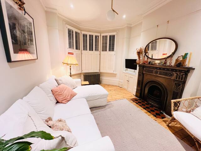 * 4-bed Family Home in Stoke Newington * gallery image 4