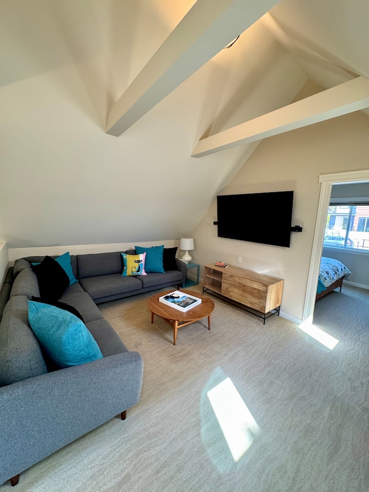 Charming Kirkland Walkable Stay - 柯克蘭