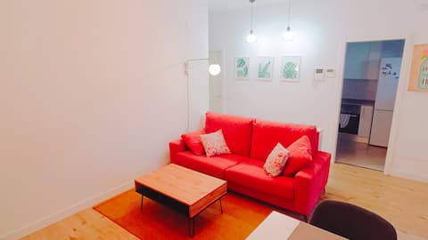 Airbnb con mejor rendimiento: Room with private bathroom near the Royal Palace en Arganzuela