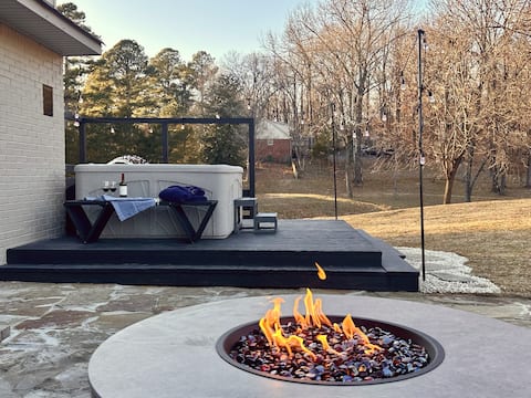 Hot Tub • Fishing Pond • Family Retreat