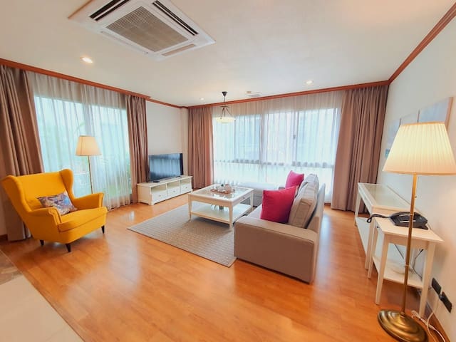 Thonglor Super Luxe Family Suite max10
