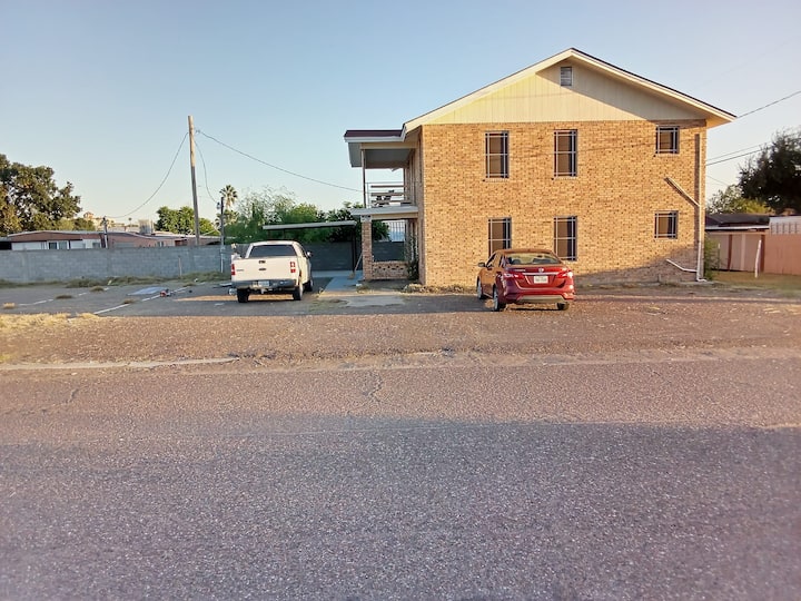 Cozy, Quiet, Practical - Las Palmas, TX