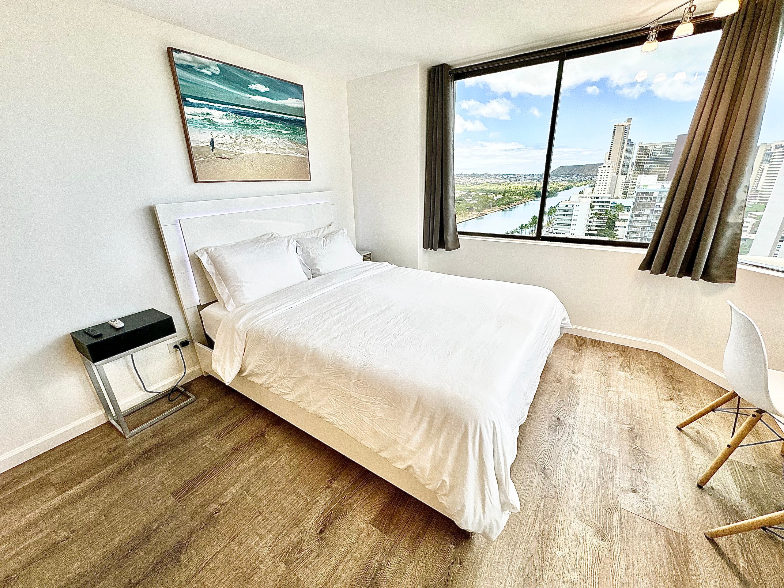 Condo in Honolulu · ★4.97 · Studio · 1 bed · 1 private bath - Image 43