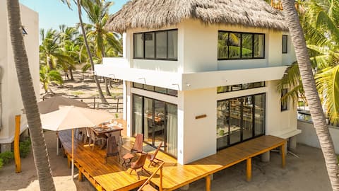 Villa a few meters from the beach. Cuaxiote #4