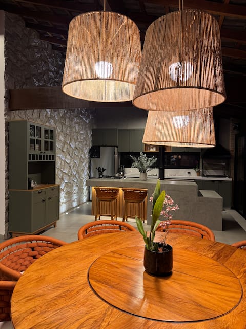 Farm with heated pool and leisure 1 hour from SP