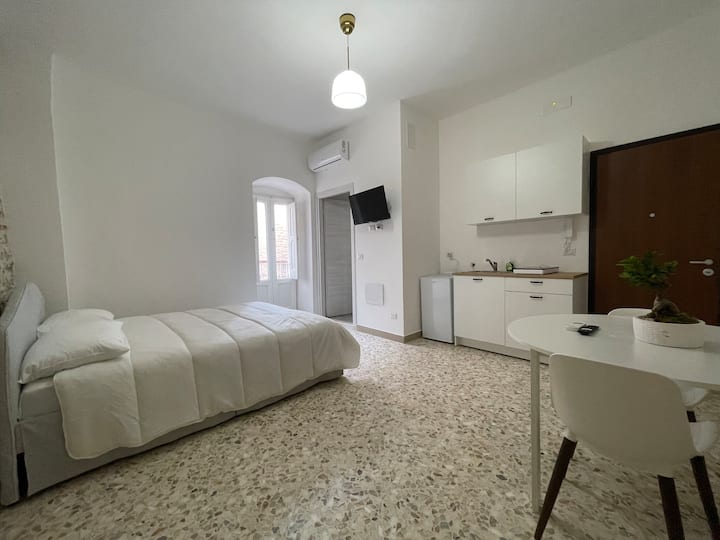 Casa-torre Normanna Del Xii Sec - Molfetta