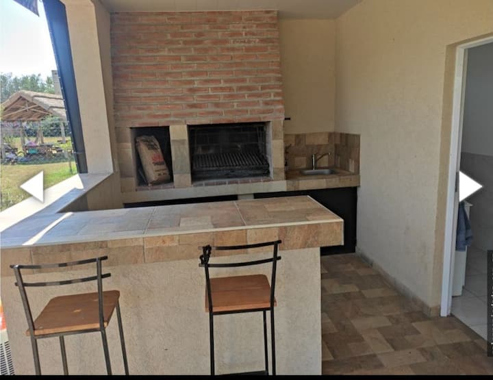 Quincho Con Habitación Y Pileta En Luján - Luján